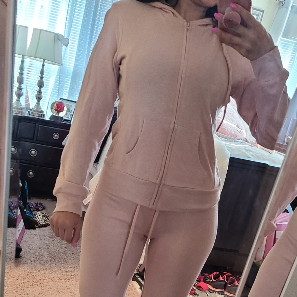 Pink jogger set - Picture 4 of 4